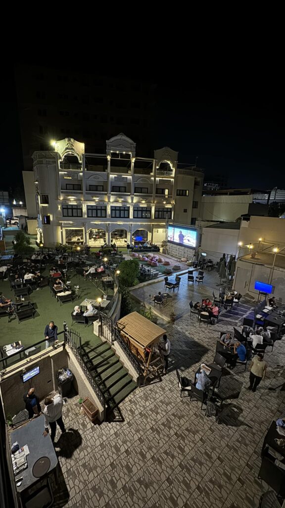 رويال جيت من مطاعم وكافيهات أسيوط
