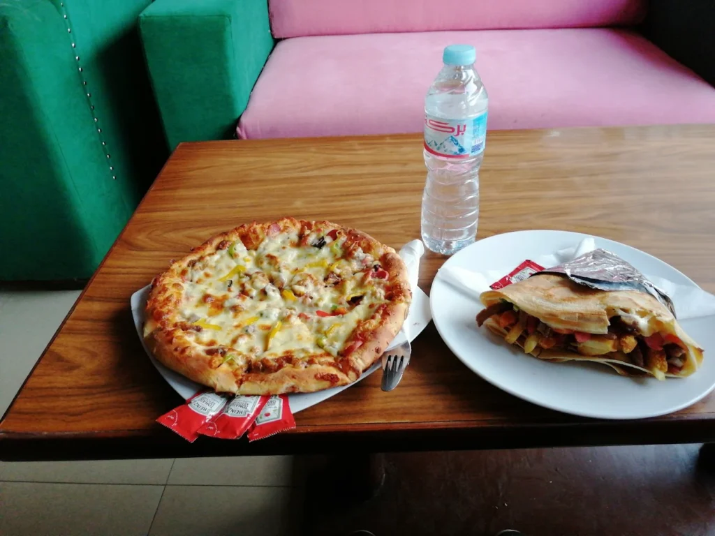 مطعم جروبي أسيوط من مطاعم أسيوط بيتزا